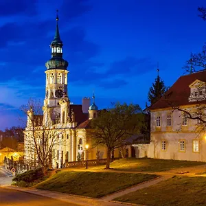 Loreta Prague
