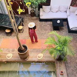 ***** Riad Les Nuits De Marrakech Maroc