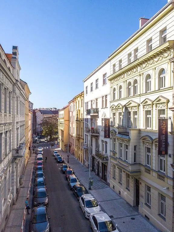 Downtown Suites Kodanska Praga