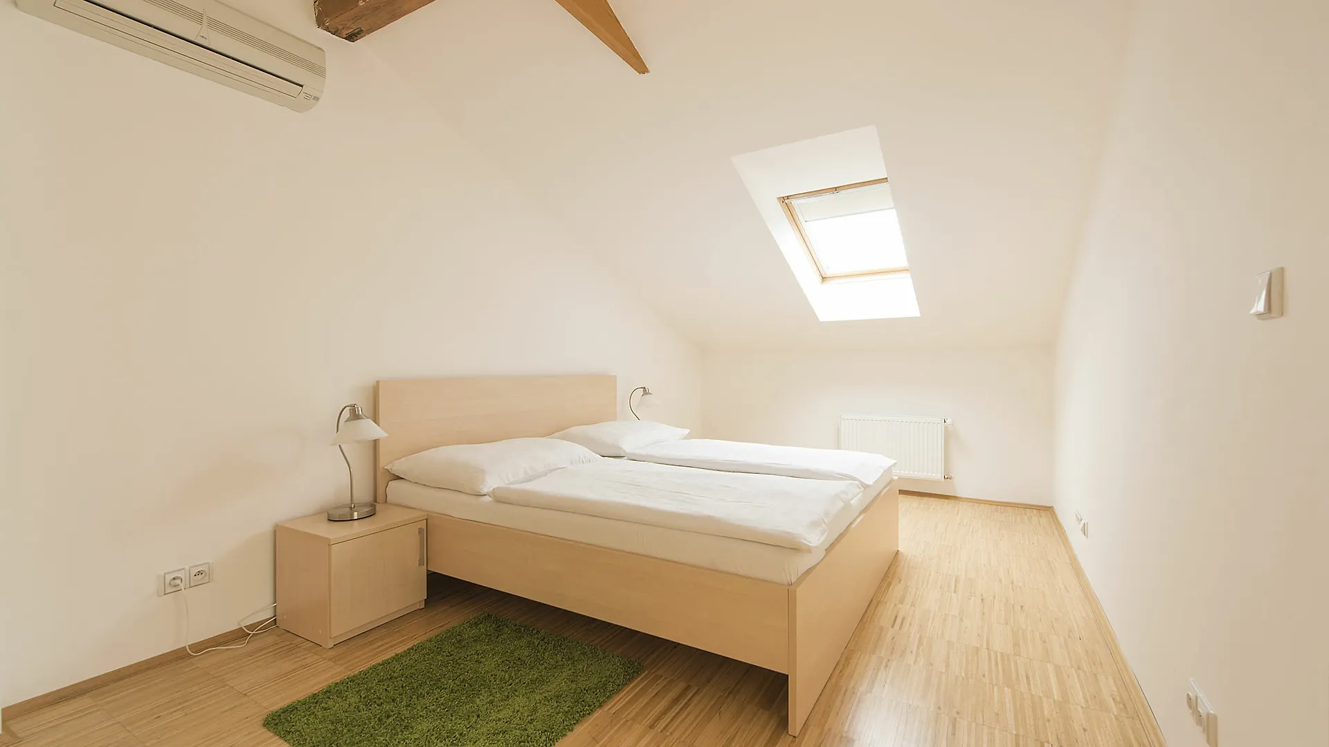 Downtown Suites Kodanska Praga
