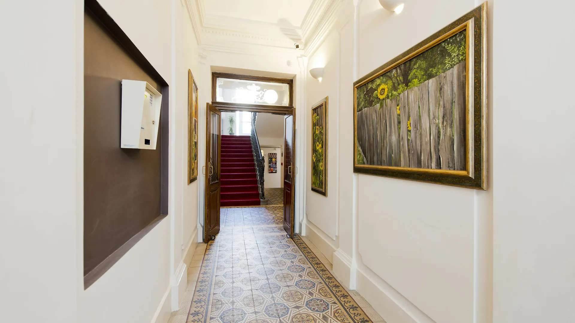 Downtown Suites Kodanska Prague