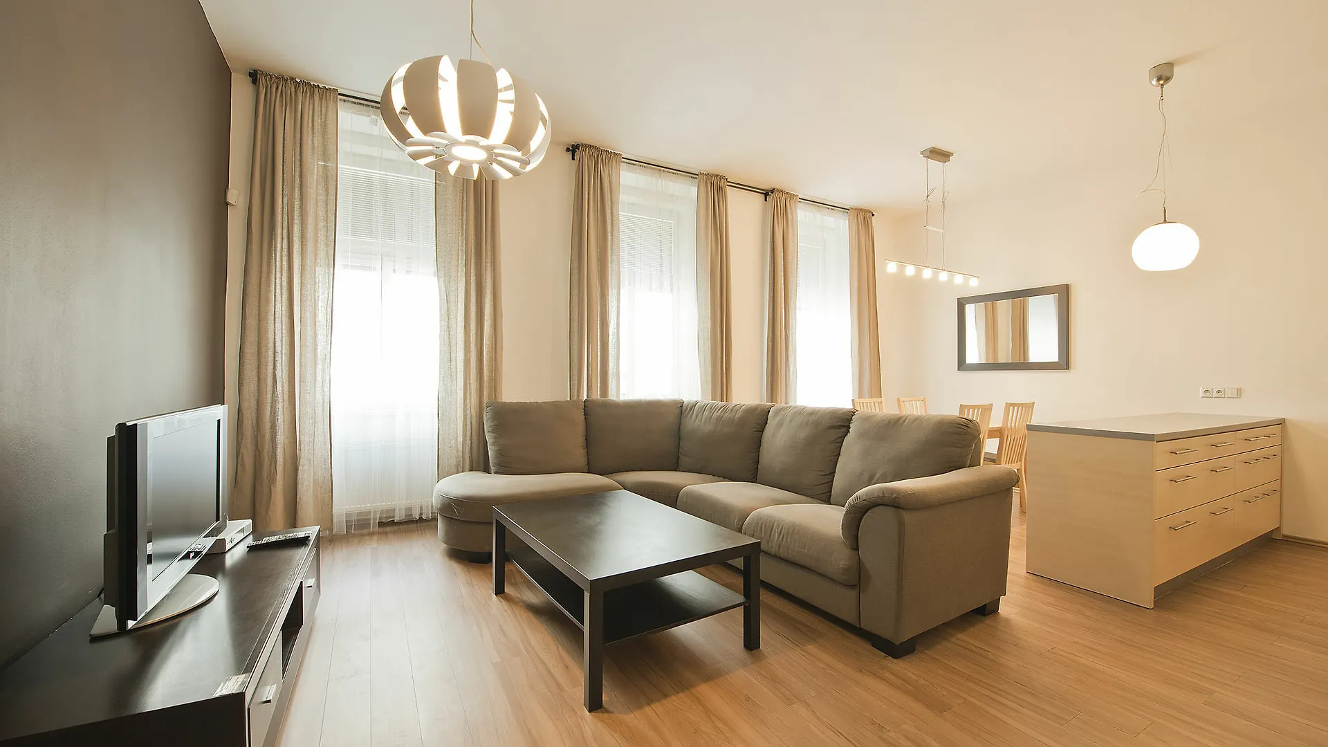 Downtown Suites Kodanska Prague